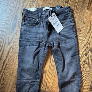Zara Woman’s Black Jeans NWT SIZE 4